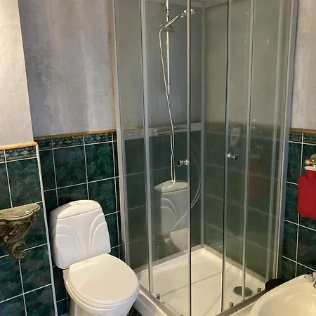 Sentral Leilighet, Naert Tog, Buss, Sykehus Og Byen Apartman