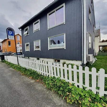 Sentral Leilighet, Naert Tog, Buss, Sykehus Og Byen Apartament